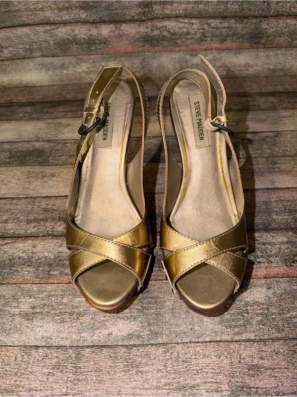 Steve Madden statement gold